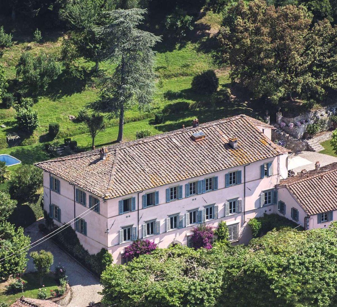Villa de 9 dormitorios en Lucca, Italy No. 372