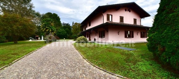 8 Schlafzimmer Villa in Como, Italy, Nr. 73345 25