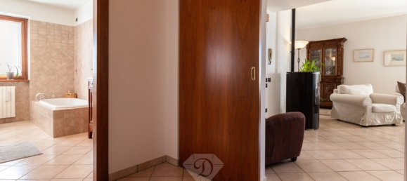 Вилла с 3 спальнями в Сумираго, Италия № 85157 40