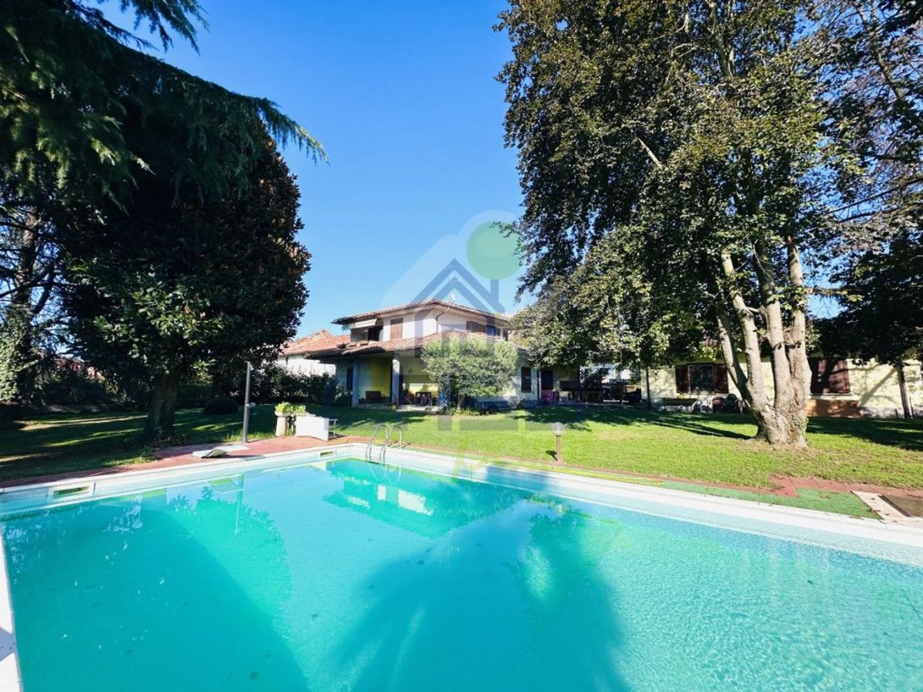 Villa de 9 dormitorios en Filighera, Italy No. 359504