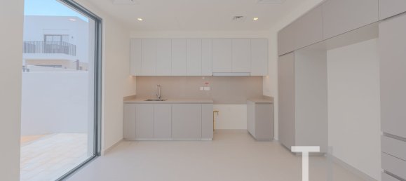 4 bedrooms Villa in Dubai South (Dubai World Central), UAE No. 32201 8