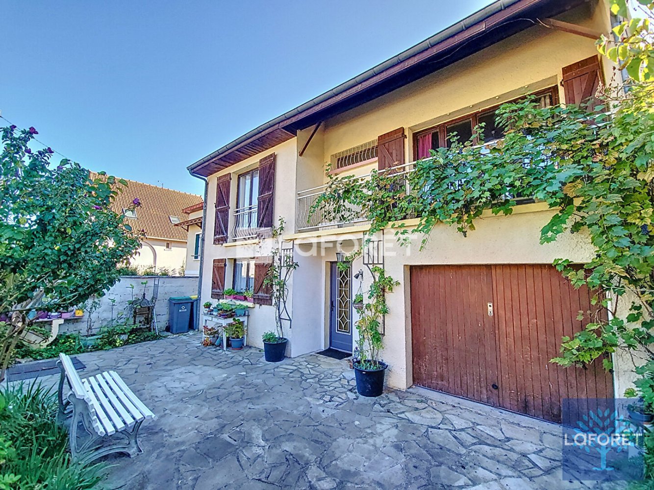 5 bedrooms House in Combs-la-Ville, France No. 175700