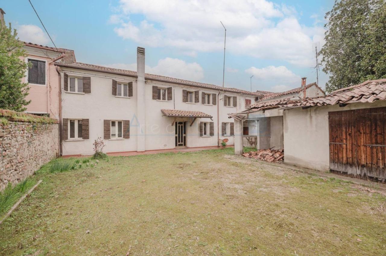 8-Zimmer Haus in Morgano, Italy, Nr. 132888