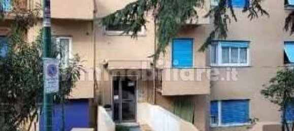 Apartamento de 2 dormitorios en Genoa, Italy No. 299257 11