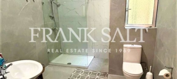 Duplex independente T3 em Kalkara, Malta N.º 4892 11