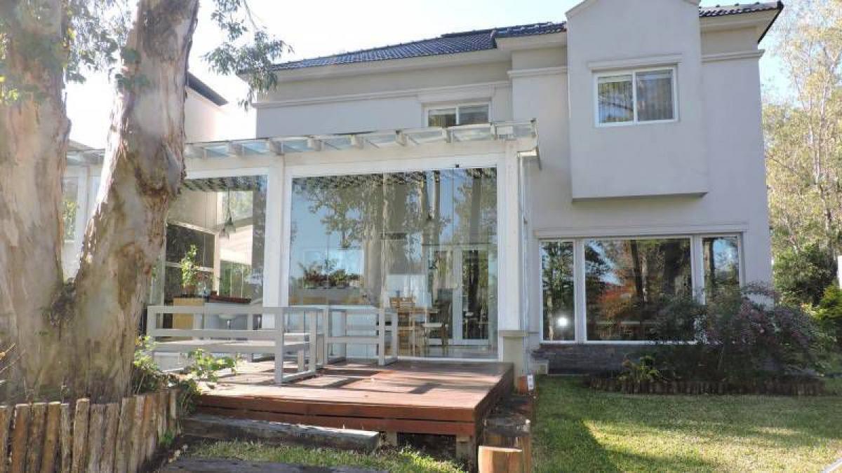 3 chambres Maison à Berazategui, Argentina No. 53179