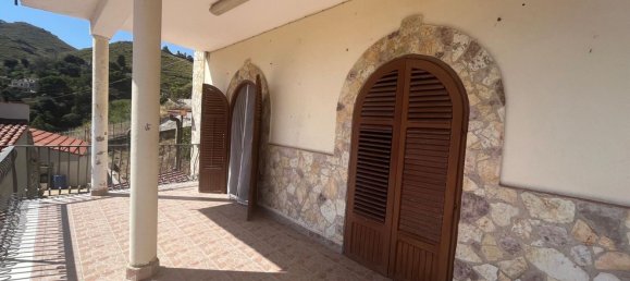 3 bedrooms Apartment in Monreale, Italy No. 325737 6