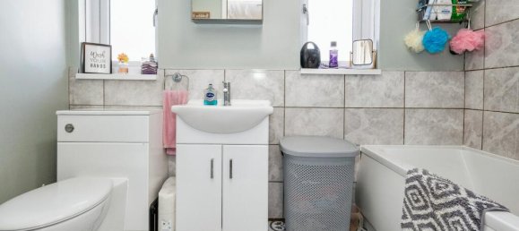 3 bedrooms House in Havant, United Kingdom No. 10896 8