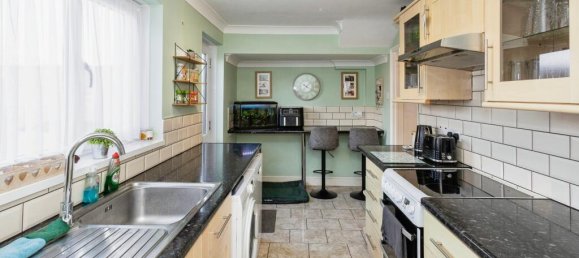 3 bedrooms House in Havant, United Kingdom No. 10896 5