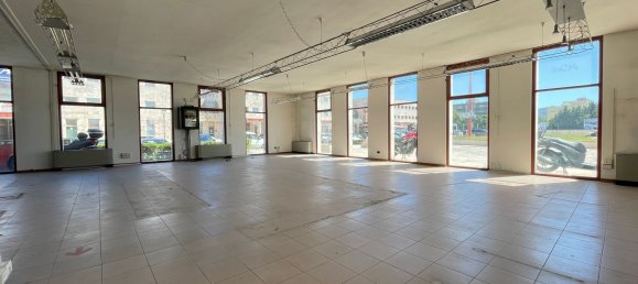  عقار تجاري في Arezzo, Italy 170متر مربع رقم 78553 3