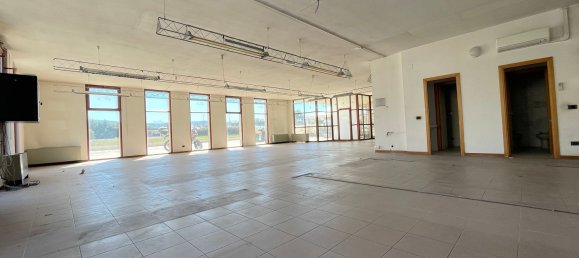  عقار تجاري في Arezzo, Italy 170متر مربع رقم 78553 5