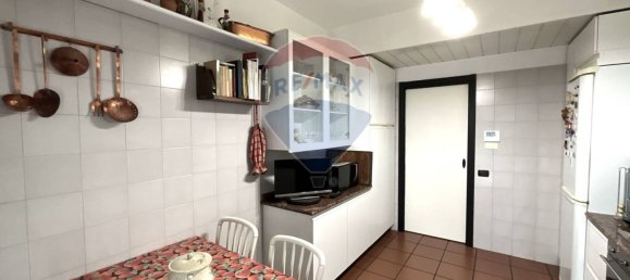 3 bedrooms Apartment in Arese, Italy No. 170012 10