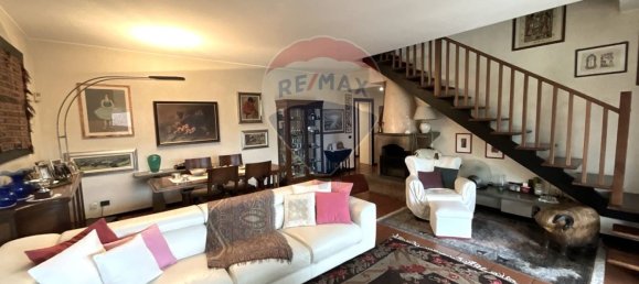 3 bedrooms Apartment in Arese, Italy No. 170012 3