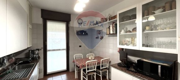 3 bedrooms Apartment in Arese, Italy No. 170012 8
