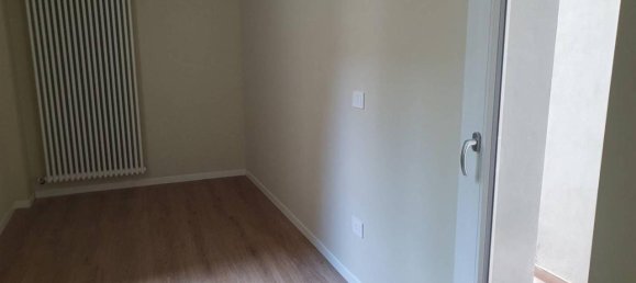 3 rooms Apartment in Sassuolo, Italy No. 15116 8