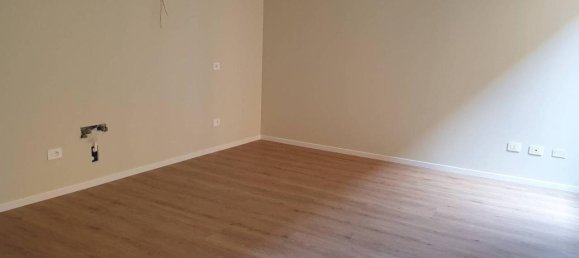 3 rooms Apartment in Sassuolo, Italy No. 15116 4