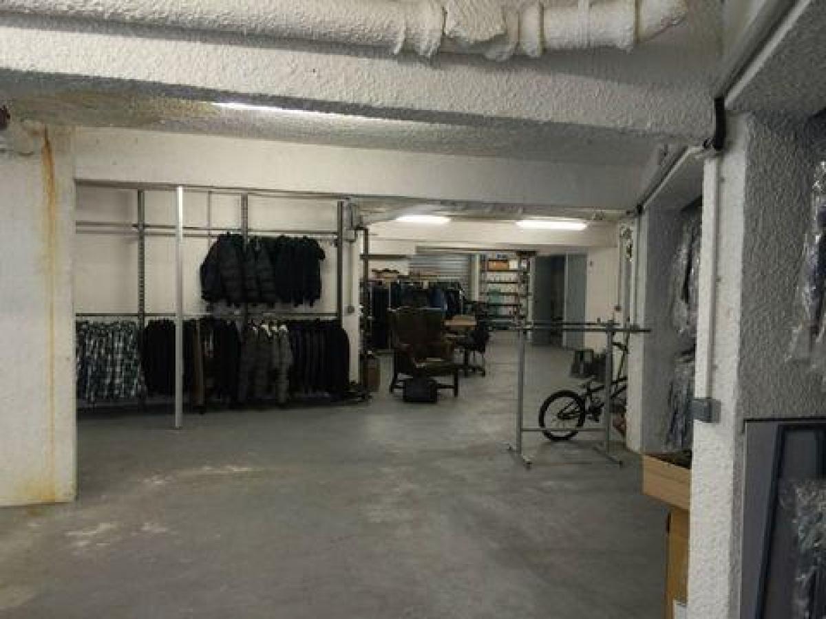  مصنع في Nice, France 200متر مربع رقم 18834