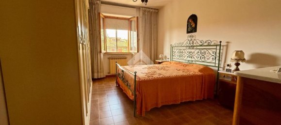 Apartamento de 3 dormitorios en Gubbio, Italy No. 361638 15