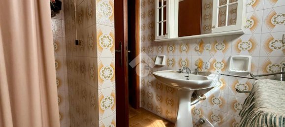 Apartamento de 3 dormitorios en Gubbio, Italy No. 361638 23