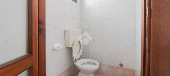 2-salle Propriété commerciale à Capriolo, Italy No. 15340 17