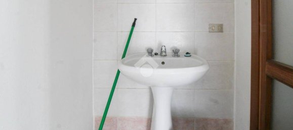 2-salle Propriété commerciale à Capriolo, Italy No. 15340 18