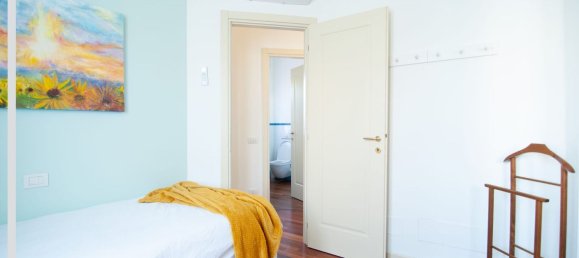 3-salle Appartement à Salò, Italy No. 168386 24