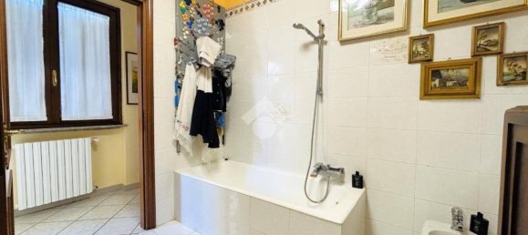 3 bedrooms House in Bressana Bottarone, Italy No. 372652 30