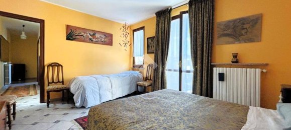 3 bedrooms House in Bressana Bottarone, Italy No. 372652 7