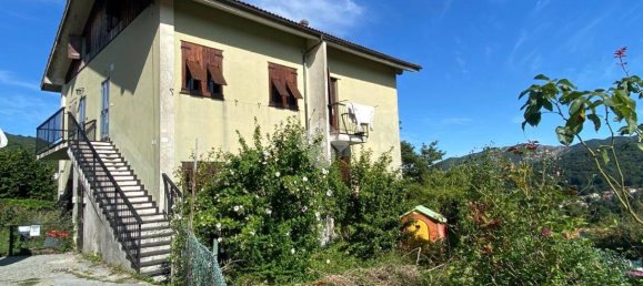 4 bedrooms Apartment in Casella, Italy No. 71775 17