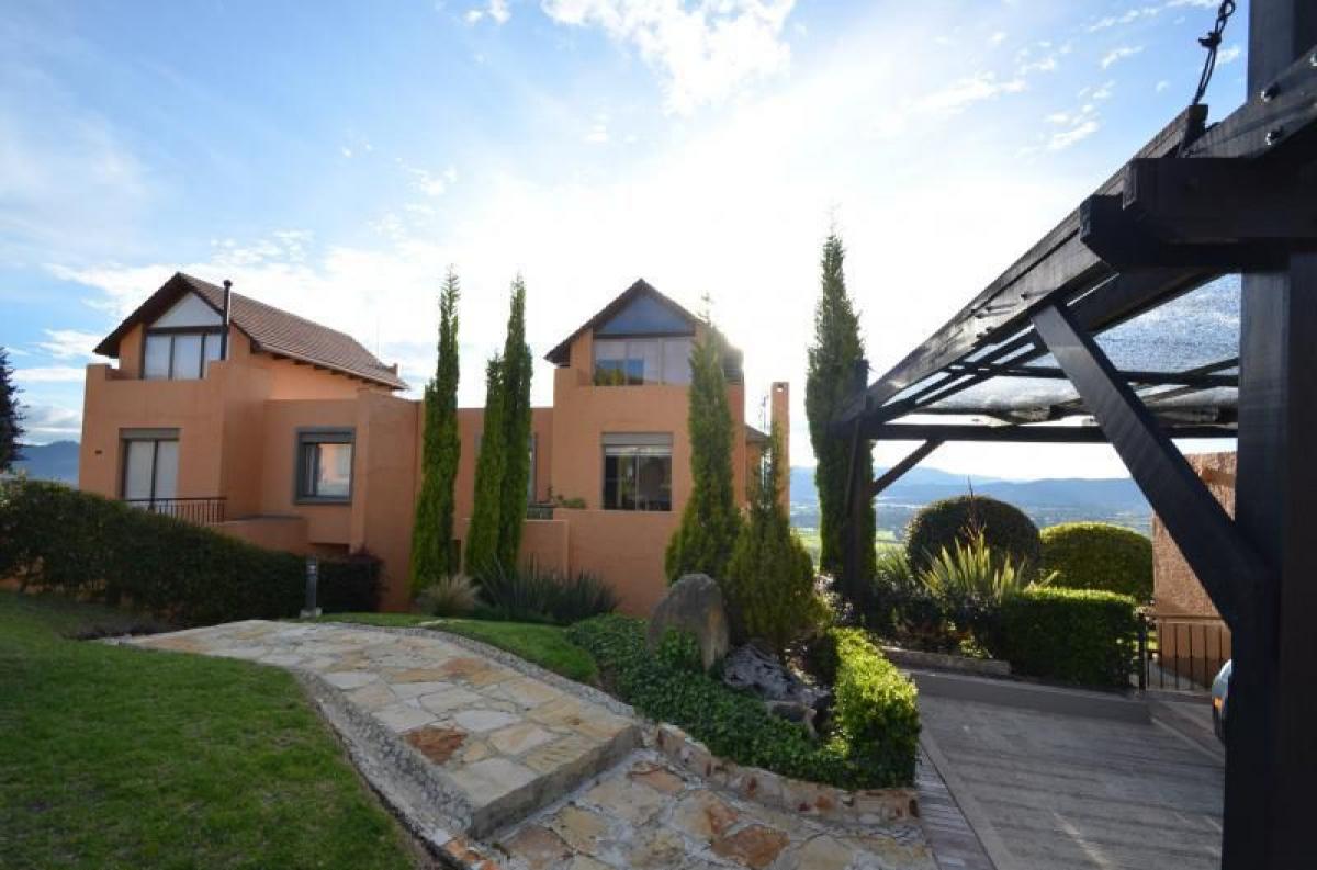 Casa de 4 dormitorios en Cundinamarca, Colombia No. 4962