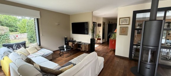 Дом с 5 спальнями в Комбри, Франция № 284657 2