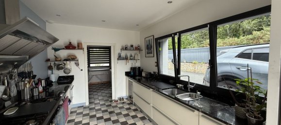 Дом с 5 спальнями в Комбри, Франция № 284657 4