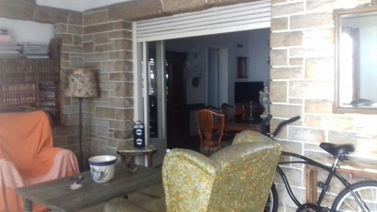 3 bedrooms House in Mar del Plata, Argentina No. 93035