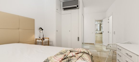 Apartamento de 3 dormitorios en Marbella, Spain No. 270291 10