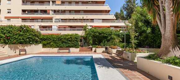Apartamento de 3 dormitorios en Marbella, Spain No. 270291 8