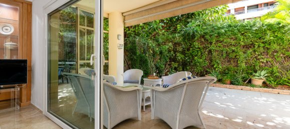 Apartamento de 3 dormitorios en Marbella, Spain No. 270291 18
