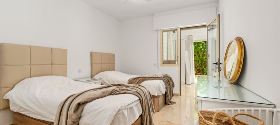 Apartamento de 3 dormitorios en Marbella, Spain No. 270291 6