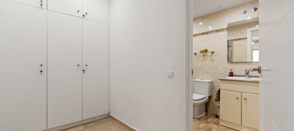 Apartamento de 3 dormitorios en Marbella, Spain No. 270291 28