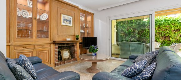 Apartamento de 3 dormitorios en Marbella, Spain No. 270291 15