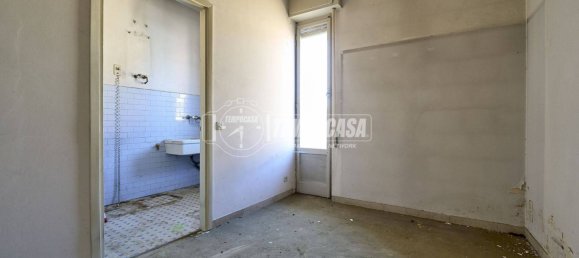 2 Schlafzimmer Wohnung in Cremona, Italy, Nr. 219914 9