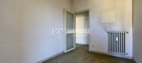 2 Schlafzimmer Wohnung in Cremona, Italy, Nr. 219914 12