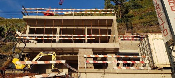 3 bedrooms Villa in Calheta, Portugal No. 125640 2