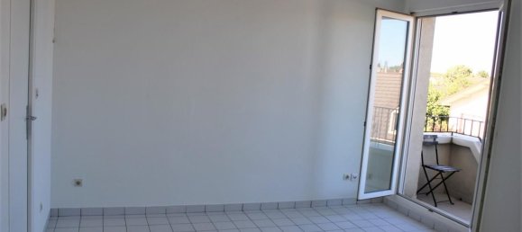 Studio in Pontault-Combault, France No. 168399 3