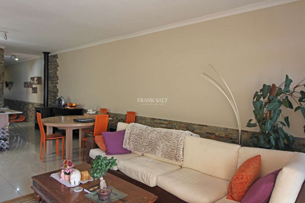 3 bedrooms Penthouse in Saint Paul's Bay, Malta No. 1200