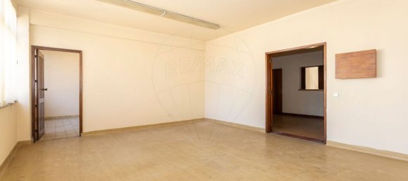 28m² Office in Barreiro, Portugal No. 60134 5