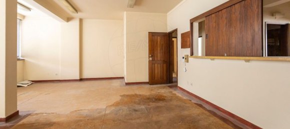 28m² Office in Barreiro, Portugal No. 60134 14