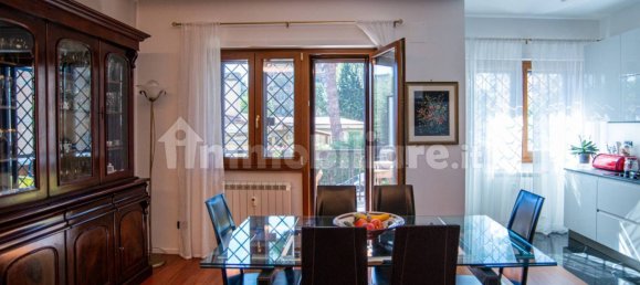 3 chambres Appartement à Rome, Italy No. 375446 8