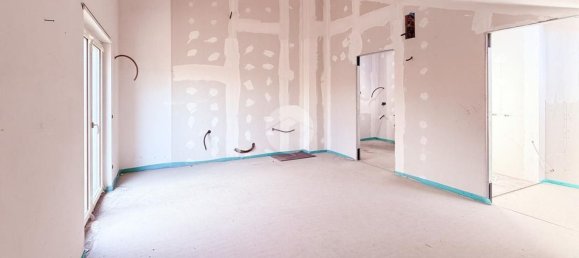 4 chambres Penthouse à Avezzano, Italy No. 331382 14