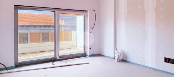 4 chambres Penthouse à Avezzano, Italy No. 331382 8