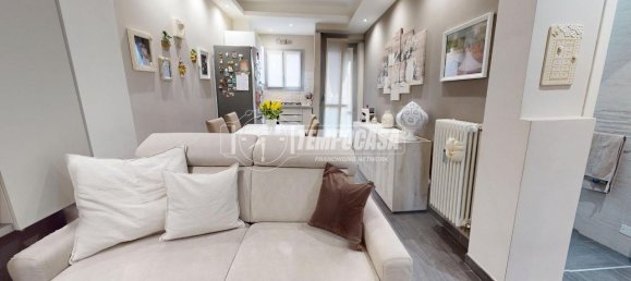 3 rooms Apartment in Turin, Italy No. 11618 5